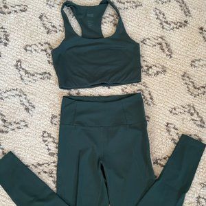 Girlfriend Collective Moss Compressive Set Small